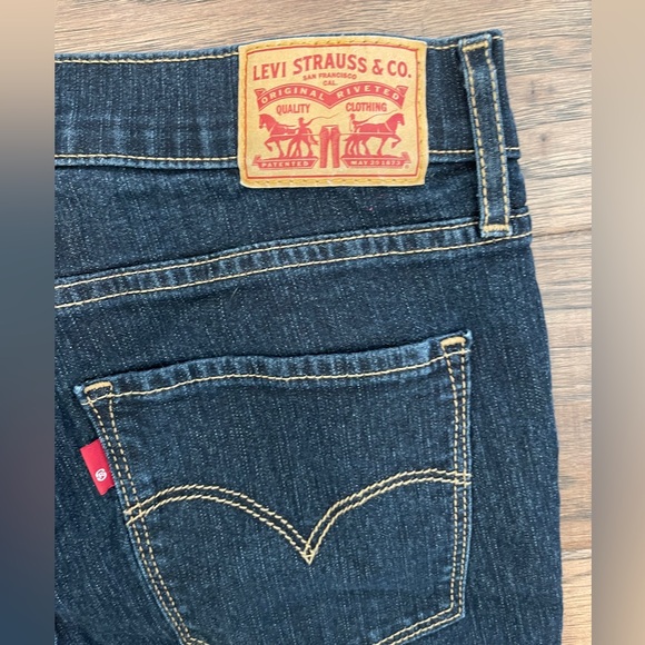 Levi’s Blue Jeans W26 L30 Women’s Inseam 28”Excellent Condition - Picture 5 of 10